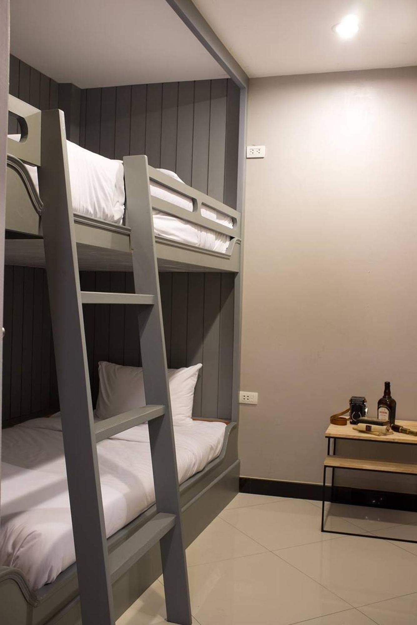 เดอะ ซีเคร็ต เซอร์วิซ เบด แอนด์ เบรคฟาสต์ โฮเทล Hotel กรุงเทพมหานคร ภายนอก รูปภาพ
