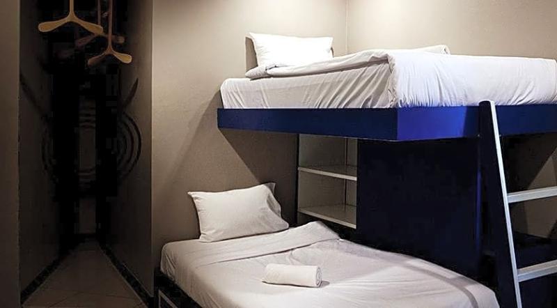 เดอะ ซีเคร็ต เซอร์วิซ เบด แอนด์ เบรคฟาสต์ โฮเทล Hotel กรุงเทพมหานคร ภายนอก รูปภาพ